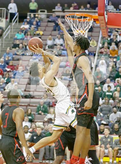 Thumbnail 2 in Monsignor Bonner/Archbishop Prendergast Catholic vs. Imhotep Charter (PIAA 4A Championship) photogallery.
