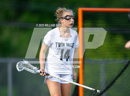 Thumbnail 2 in Twin Valley vs York Catholic (PIAA District III, Class 2A, Round 2) photogallery.