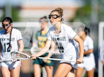 Thumbnail 2 in Twin Valley vs York Catholic (PIAA District III, Class 2A, Round 2) photogallery.