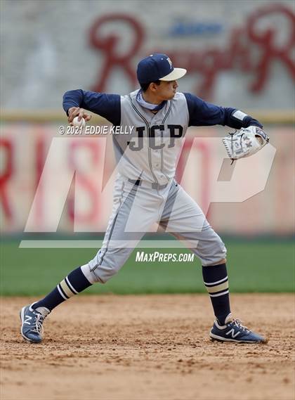 Thumbnail 2 in Dallas Jesuit vs McKinney North (Frisco Tournament) photogallery.