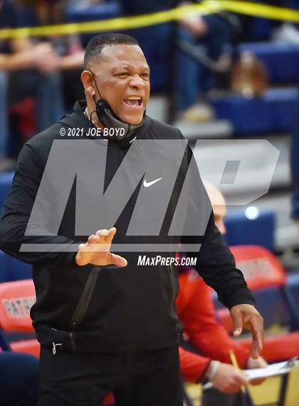 Thumbnail 3 in James Clemens @ Bob Jones photogallery.