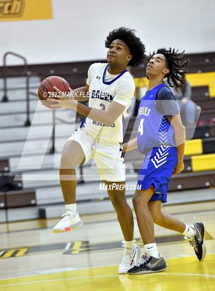 Thumbnail 2 in Salem vs Mastery (MLK Classic at Rowan University) photogallery.
