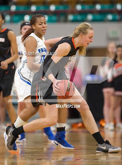 Thumbnail 1 in Lakewood vs. Highlands Ranch (CHSAA 5A  Great 8) photogallery.