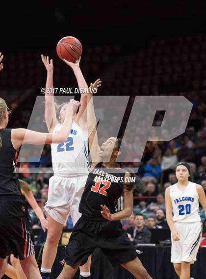 Thumbnail 1 in Lakewood vs. Highlands Ranch (CHSAA 5A  Great 8) photogallery.