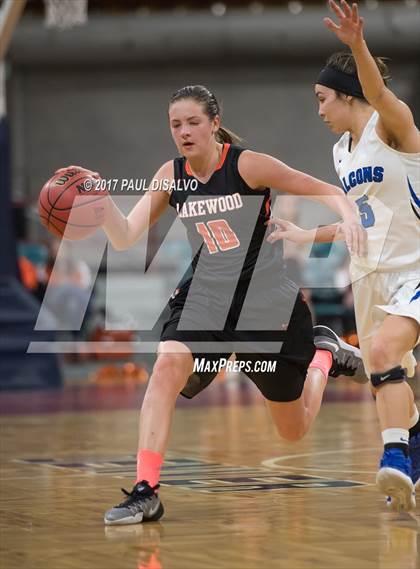 Thumbnail 2 in Lakewood vs. Highlands Ranch (CHSAA 5A  Great 8) photogallery.