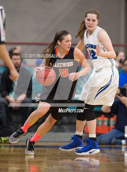 Thumbnail 1 in Lakewood vs. Highlands Ranch (CHSAA 5A  Great 8) photogallery.