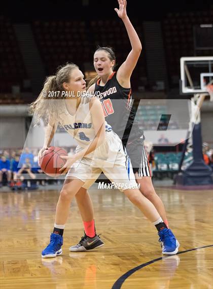 Thumbnail 3 in Lakewood vs. Highlands Ranch (CHSAA 5A  Great 8) photogallery.