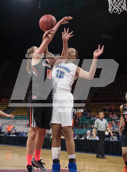 Thumbnail 3 in Lakewood vs. Highlands Ranch (CHSAA 5A  Great 8) photogallery.