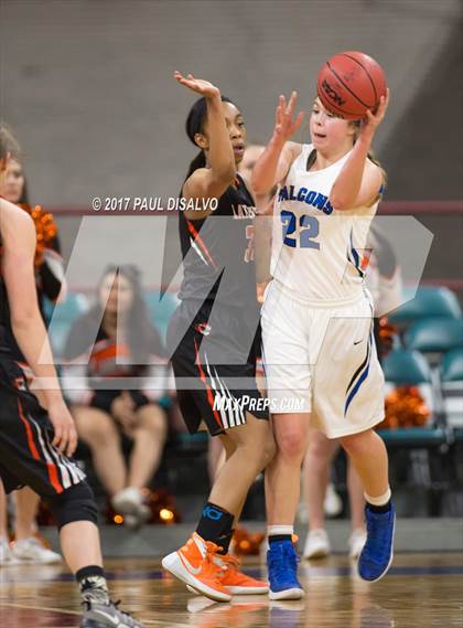 Thumbnail 1 in Lakewood vs. Highlands Ranch (CHSAA 5A  Great 8) photogallery.