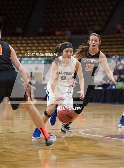 Thumbnail 1 in Lakewood vs. Highlands Ranch (CHSAA 5A  Great 8) photogallery.