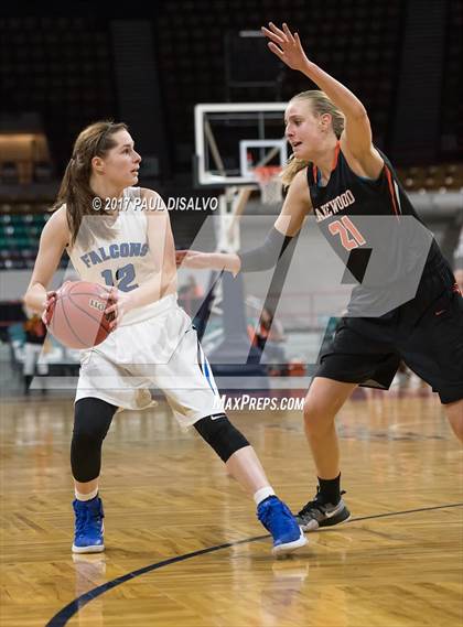 Thumbnail 1 in Lakewood vs. Highlands Ranch (CHSAA 5A  Great 8) photogallery.