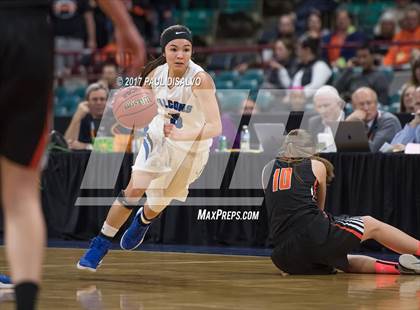 Thumbnail 2 in Lakewood vs. Highlands Ranch (CHSAA 5A  Great 8) photogallery.