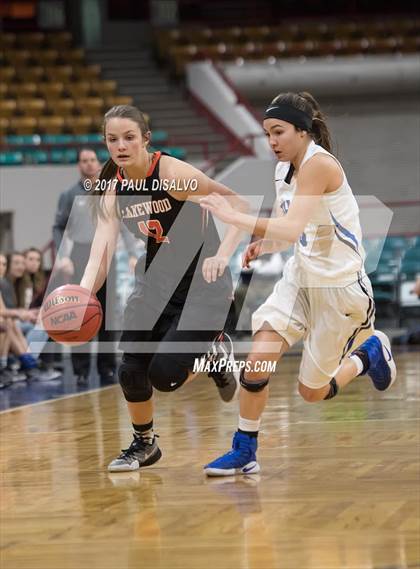 Thumbnail 3 in Lakewood vs. Highlands Ranch (CHSAA 5A  Great 8) photogallery.