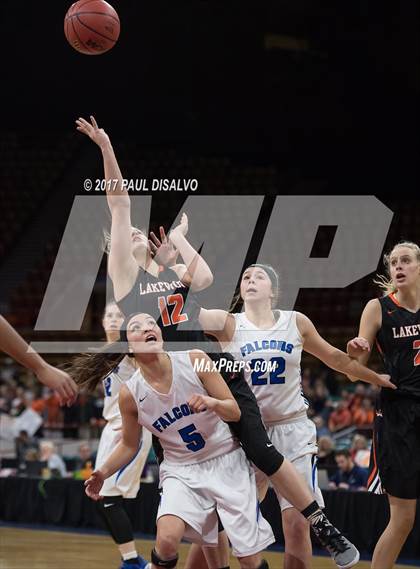 Thumbnail 2 in Lakewood vs. Highlands Ranch (CHSAA 5A  Great 8) photogallery.