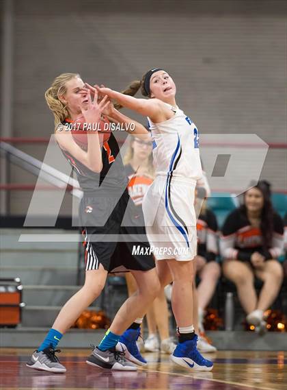Thumbnail 3 in Lakewood vs. Highlands Ranch (CHSAA 5A  Great 8) photogallery.
