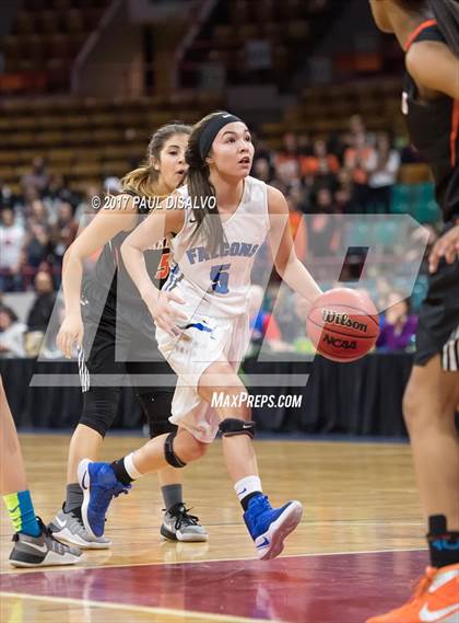 Thumbnail 2 in Lakewood vs. Highlands Ranch (CHSAA 5A  Great 8) photogallery.