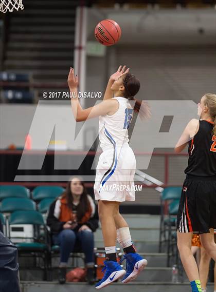 Thumbnail 1 in Lakewood vs. Highlands Ranch (CHSAA 5A  Great 8) photogallery.