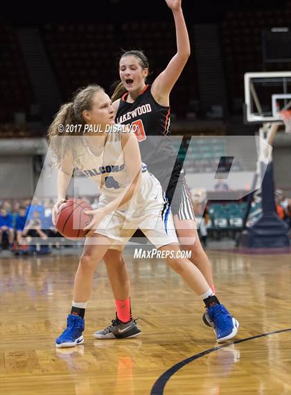 Thumbnail 2 in Lakewood vs. Highlands Ranch (CHSAA 5A  Great 8) photogallery.