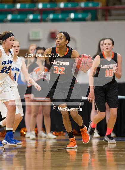 Thumbnail 1 in Lakewood vs. Highlands Ranch (CHSAA 5A  Great 8) photogallery.