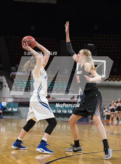 Thumbnail 2 in Lakewood vs. Highlands Ranch (CHSAA 5A  Great 8) photogallery.