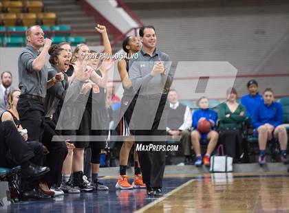 Thumbnail 2 in Lakewood vs. Highlands Ranch (CHSAA 5A  Great 8) photogallery.