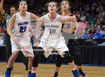 Thumbnail 2 in Lakewood vs. Highlands Ranch (CHSAA 5A  Great 8) photogallery.