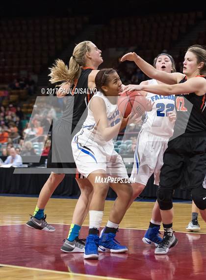 Thumbnail 1 in Lakewood vs. Highlands Ranch (CHSAA 5A  Great 8) photogallery.