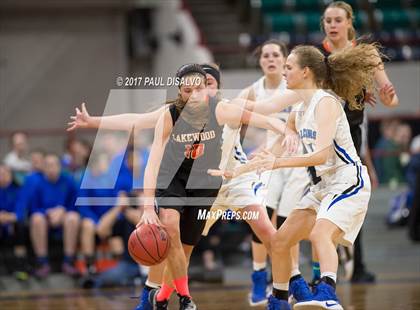 Thumbnail 1 in Lakewood vs. Highlands Ranch (CHSAA 5A  Great 8) photogallery.