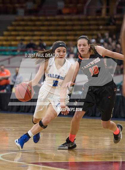 Thumbnail 1 in Lakewood vs. Highlands Ranch (CHSAA 5A  Great 8) photogallery.