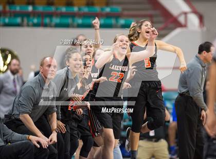 Thumbnail 2 in Lakewood vs. Highlands Ranch (CHSAA 5A  Great 8) photogallery.
