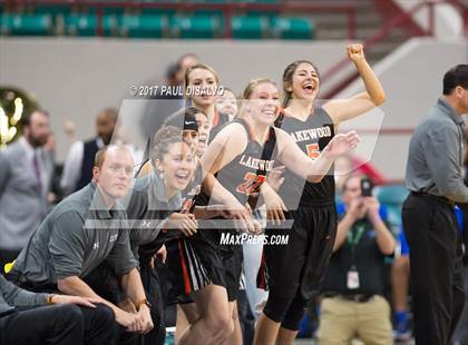 Thumbnail 3 in Lakewood vs. Highlands Ranch (CHSAA 5A  Great 8) photogallery.