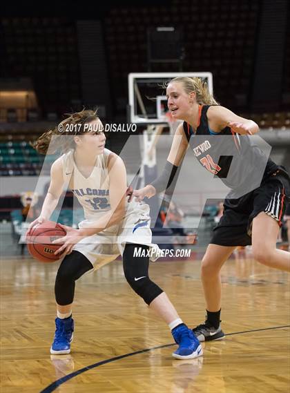 Thumbnail 2 in Lakewood vs. Highlands Ranch (CHSAA 5A  Great 8) photogallery.