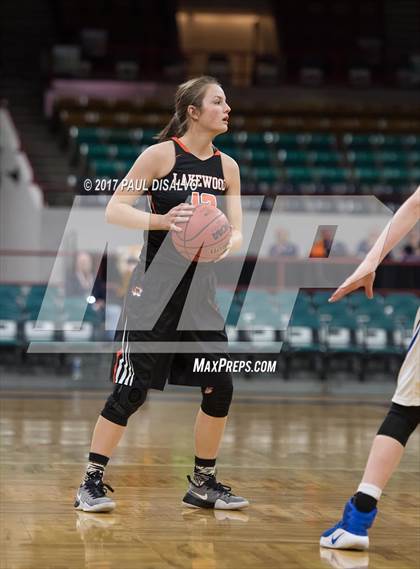 Thumbnail 2 in Lakewood vs. Highlands Ranch (CHSAA 5A  Great 8) photogallery.