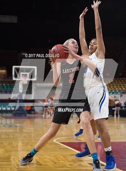 Thumbnail 1 in Lakewood vs. Highlands Ranch (CHSAA 5A  Great 8) photogallery.