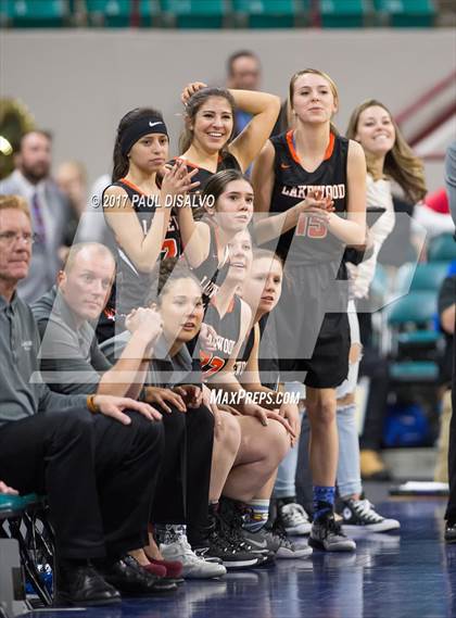 Thumbnail 1 in Lakewood vs. Highlands Ranch (CHSAA 5A  Great 8) photogallery.