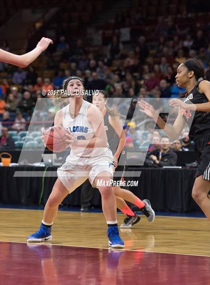 Thumbnail 2 in Lakewood vs. Highlands Ranch (CHSAA 5A  Great 8) photogallery.