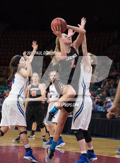 Thumbnail 2 in Lakewood vs. Highlands Ranch (CHSAA 5A  Great 8) photogallery.