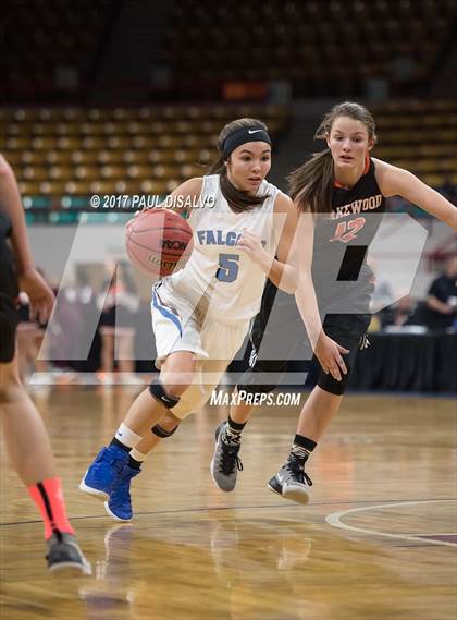 Thumbnail 2 in Lakewood vs. Highlands Ranch (CHSAA 5A  Great 8) photogallery.