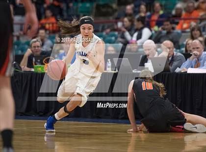 Thumbnail 3 in Lakewood vs. Highlands Ranch (CHSAA 5A  Great 8) photogallery.