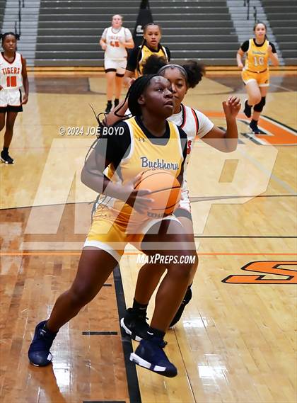 Thumbnail 3 in Buckhorn @ Grissom photogallery.