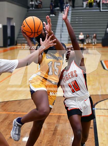 Thumbnail 2 in Buckhorn @ Grissom photogallery.