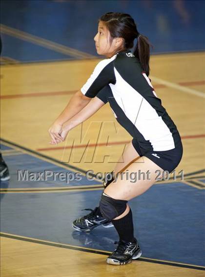 Thumbnail 2 in El Camino Real vs. Cleveland photogallery.