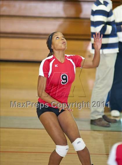 Thumbnail 3 in El Camino Real vs. Cleveland photogallery.