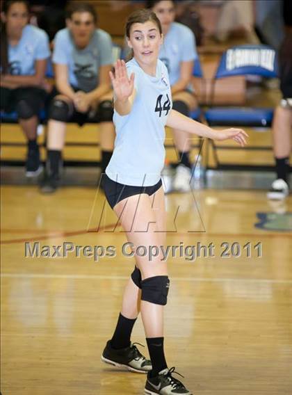 Thumbnail 3 in El Camino Real vs. Cleveland photogallery.