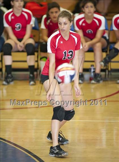 Thumbnail 2 in El Camino Real vs. Cleveland photogallery.