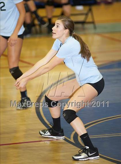 Thumbnail 1 in El Camino Real vs. Cleveland photogallery.