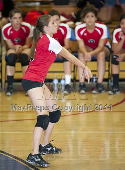 Thumbnail 2 in El Camino Real vs. Cleveland photogallery.