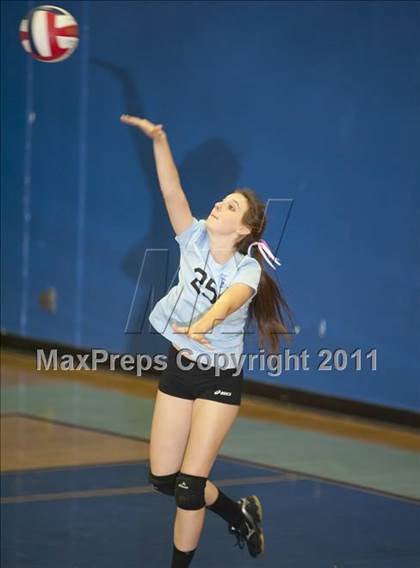 Thumbnail 1 in El Camino Real vs. Cleveland photogallery.