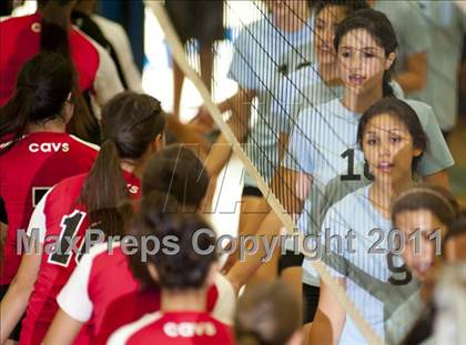 Thumbnail 2 in El Camino Real vs. Cleveland photogallery.