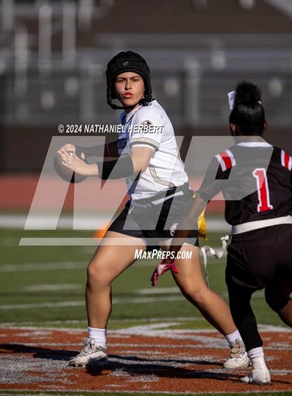 Thumbnail 3 in Antelope Valley vs. Northview (CIF-SS Division 5 Final) photogallery.